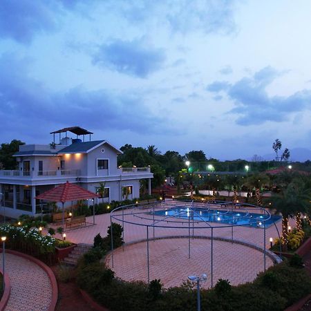 Ekostay Gold Palm Estate I Cricket Turf I Rain Dance I 2 Acre Property Karjat Eksteriør billede
