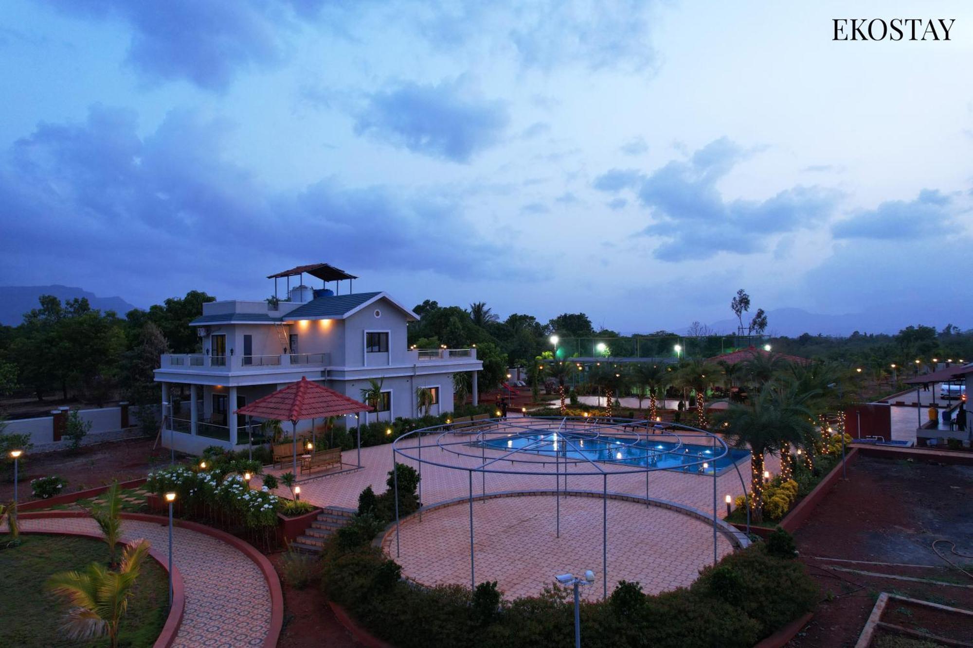 Ekostay Gold Palm Estate I Cricket Turf I Rain Dance I 2 Acre Property Karjat Eksteriør billede