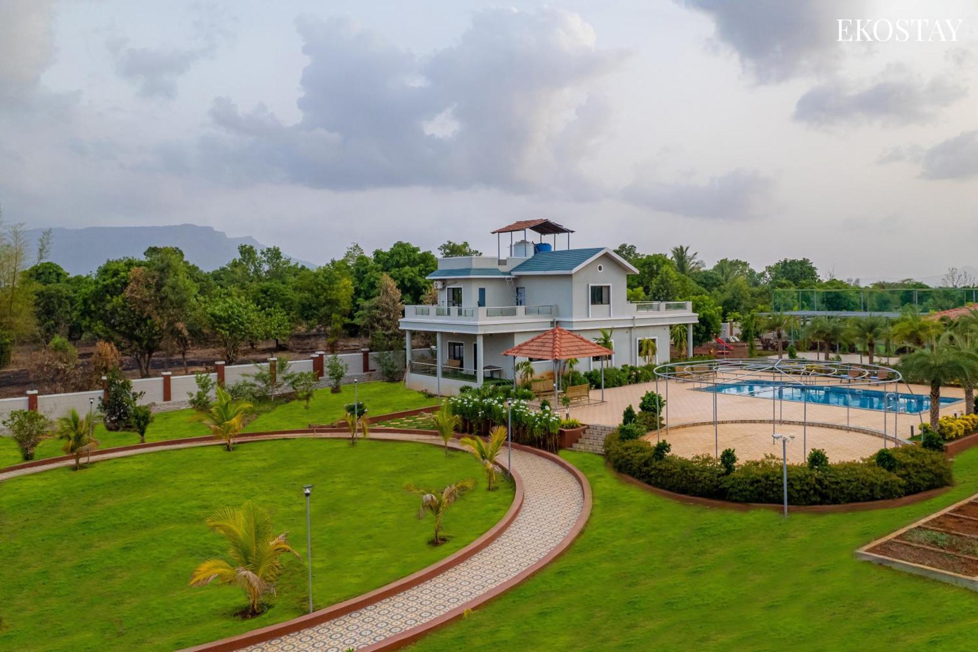 Ekostay Gold Palm Estate I Cricket Turf I Rain Dance I 2 Acre Property Karjat Eksteriør billede
