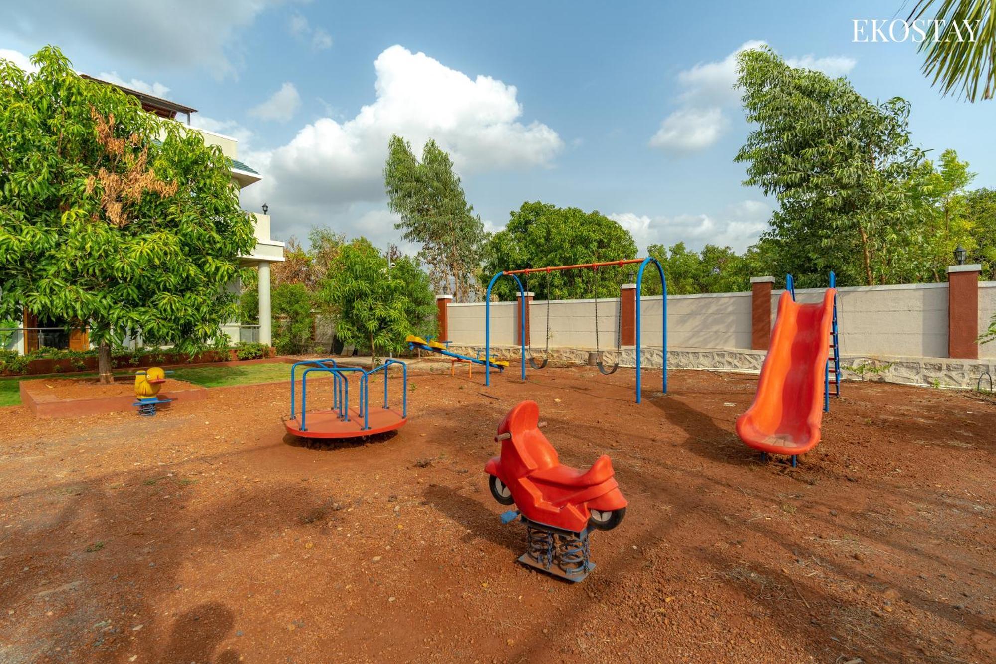 Ekostay Gold Palm Estate I Cricket Turf I Rain Dance I 2 Acre Property Karjat Eksteriør billede