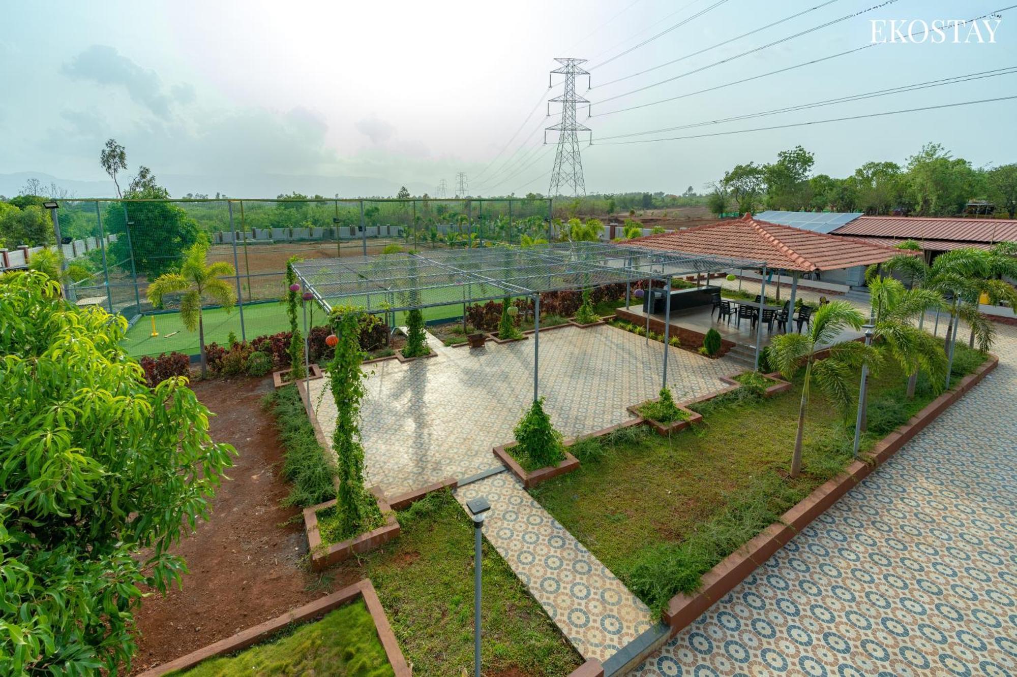 Ekostay Gold Palm Estate I Cricket Turf I Rain Dance I 2 Acre Property Karjat Eksteriør billede