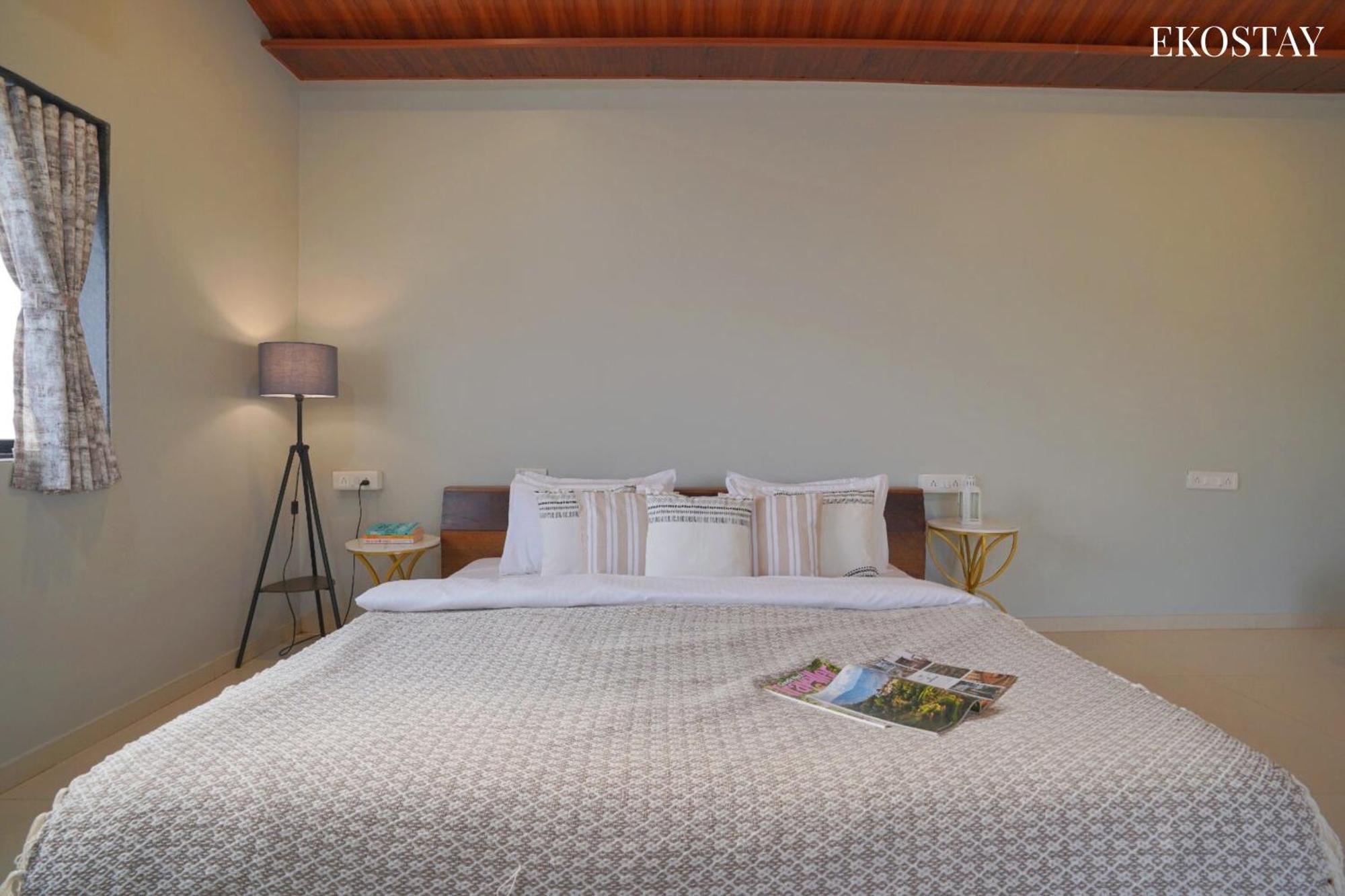 Ekostay Gold Palm Estate I Cricket Turf I Rain Dance I 2 Acre Property Karjat Eksteriør billede