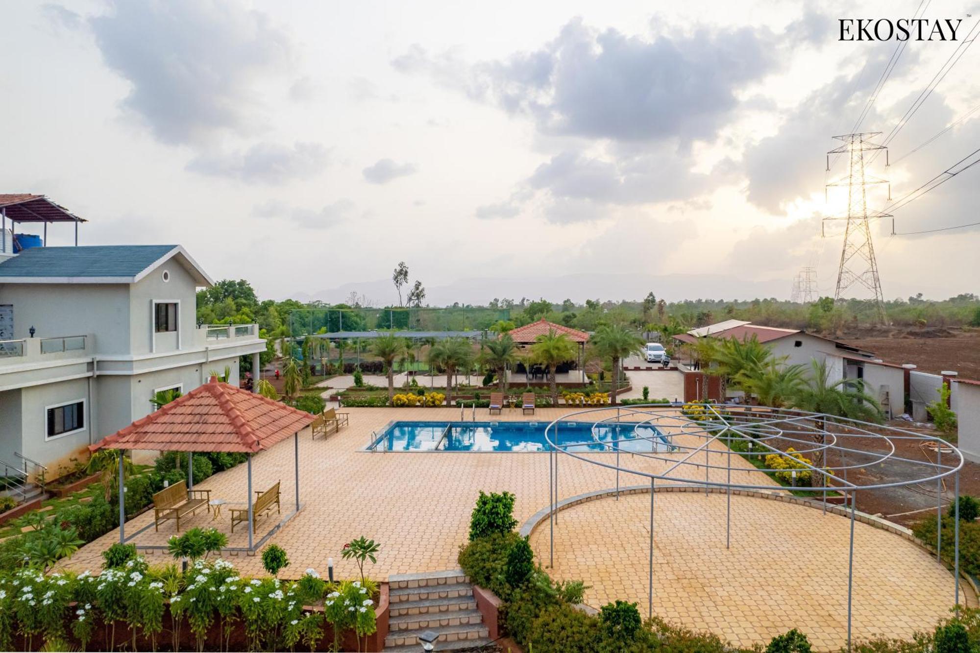 Ekostay Gold Palm Estate I Cricket Turf I Rain Dance I 2 Acre Property Karjat Eksteriør billede
