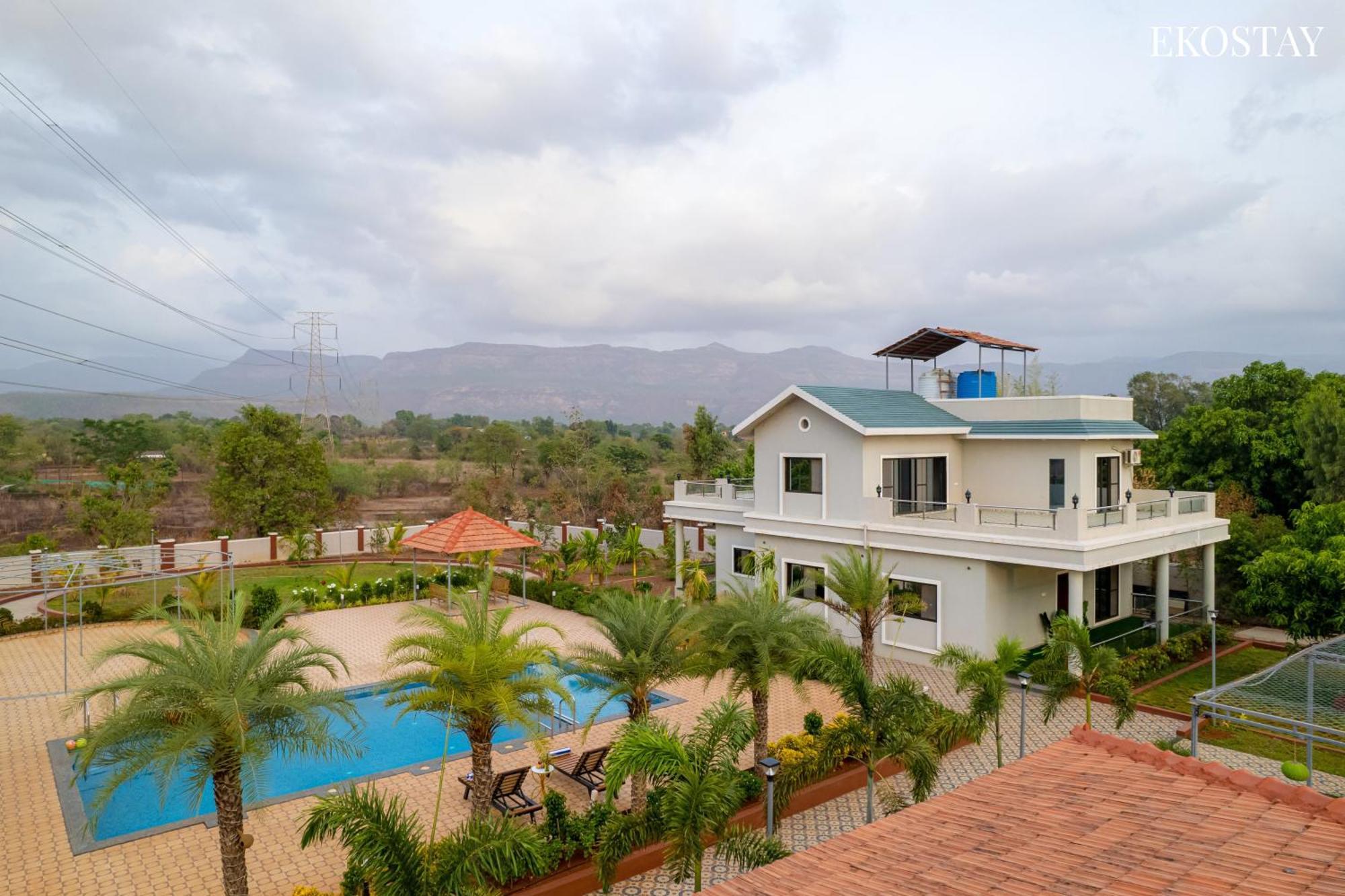 Ekostay Gold Palm Estate I Cricket Turf I Rain Dance I 2 Acre Property Karjat Eksteriør billede
