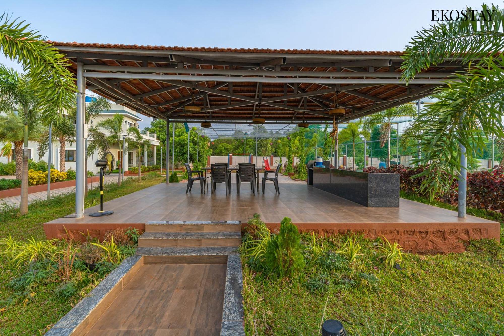 Ekostay Gold Palm Estate I Cricket Turf I Rain Dance I 2 Acre Property Karjat Eksteriør billede